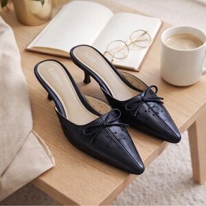 Liz Claiborne Flex Black Leather Mule Size 8 Kitten Heel Slip On Y2K Office Chic
